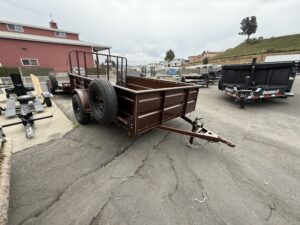 GR TRAILER 6.5 X 10 SINGLE AXLE 1-3500 LBS, CLOSED SIDES WITH PIPE TOP(0055)